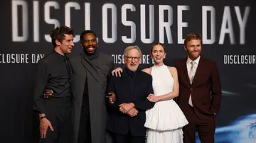 El equipo de El día de la revelación en París El equipo de El día de la revelación en París