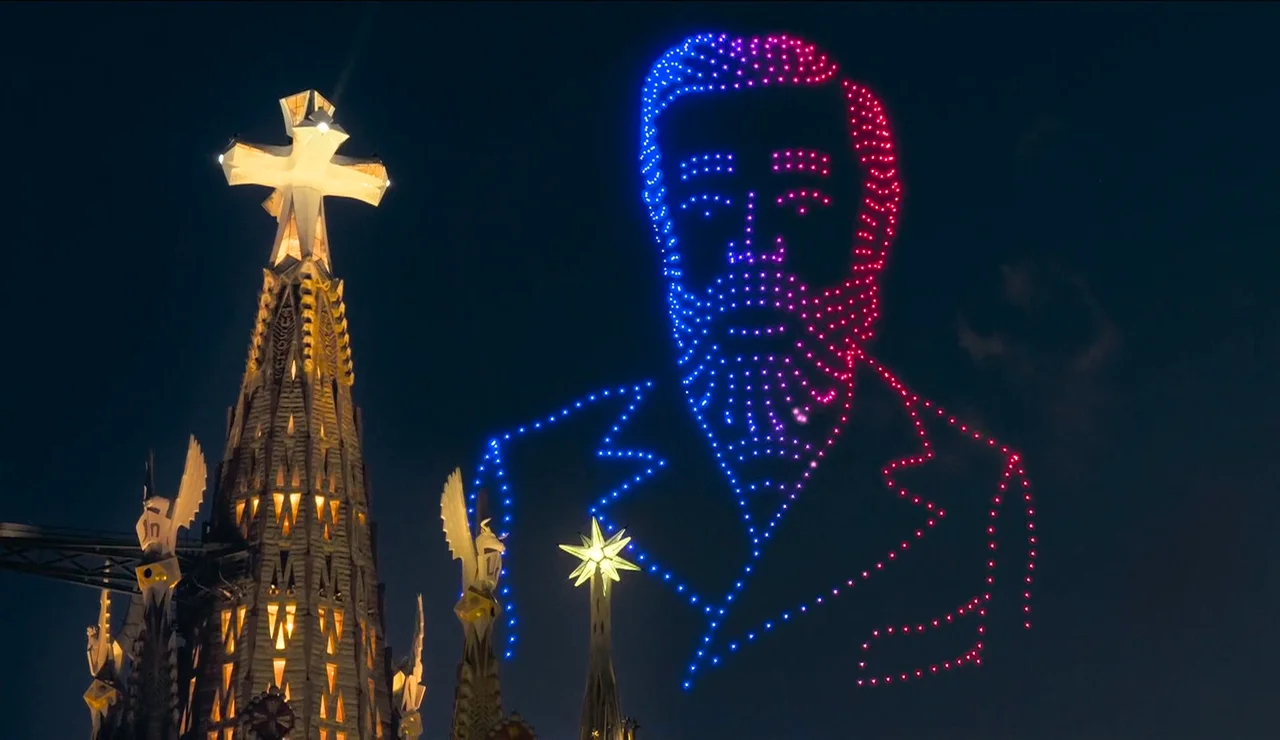 Gaudí Bendición