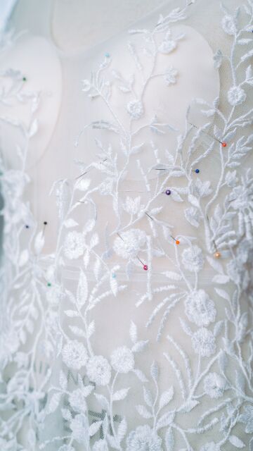 Vestido de novia con bordado artesano