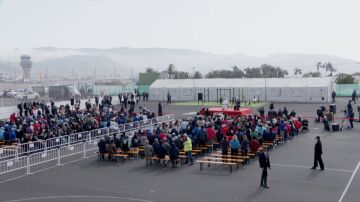 El Papa en el centro 'Las Raíces'