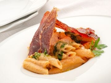 Penne rigate con chipotle y ricota, de Joseba Argui&ntilde;ano
