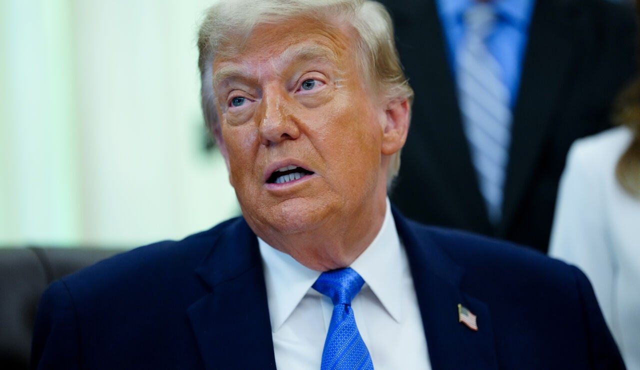 Ir&aacute;n.- Trump asegura que m&aacute;s de cien millones de barriles de petr&oacute;leo han cruzado el estrecho de Ormuz