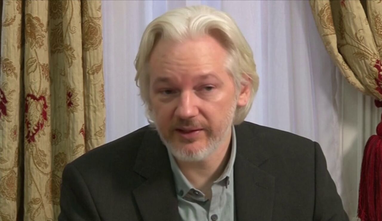 Julian Assange solicita asilo pol&iacute;tico en la embajada de Ecuador en Reino Unido