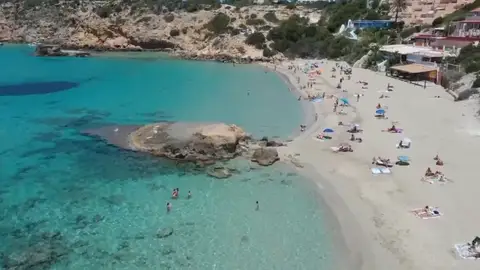 El verano se encarece y amplía la brecha: una semana en la costa puede costar siete veces más según el destino El verano se encarece y amplía la brecha: una semana en la costa puede costar siete veces más según el destino