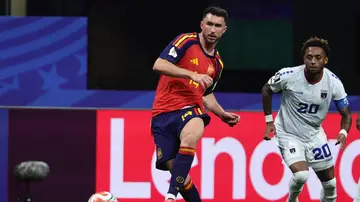 Laporte controla un balón ante Cabo Verde Laporte controla un balón ante Cabo Verde