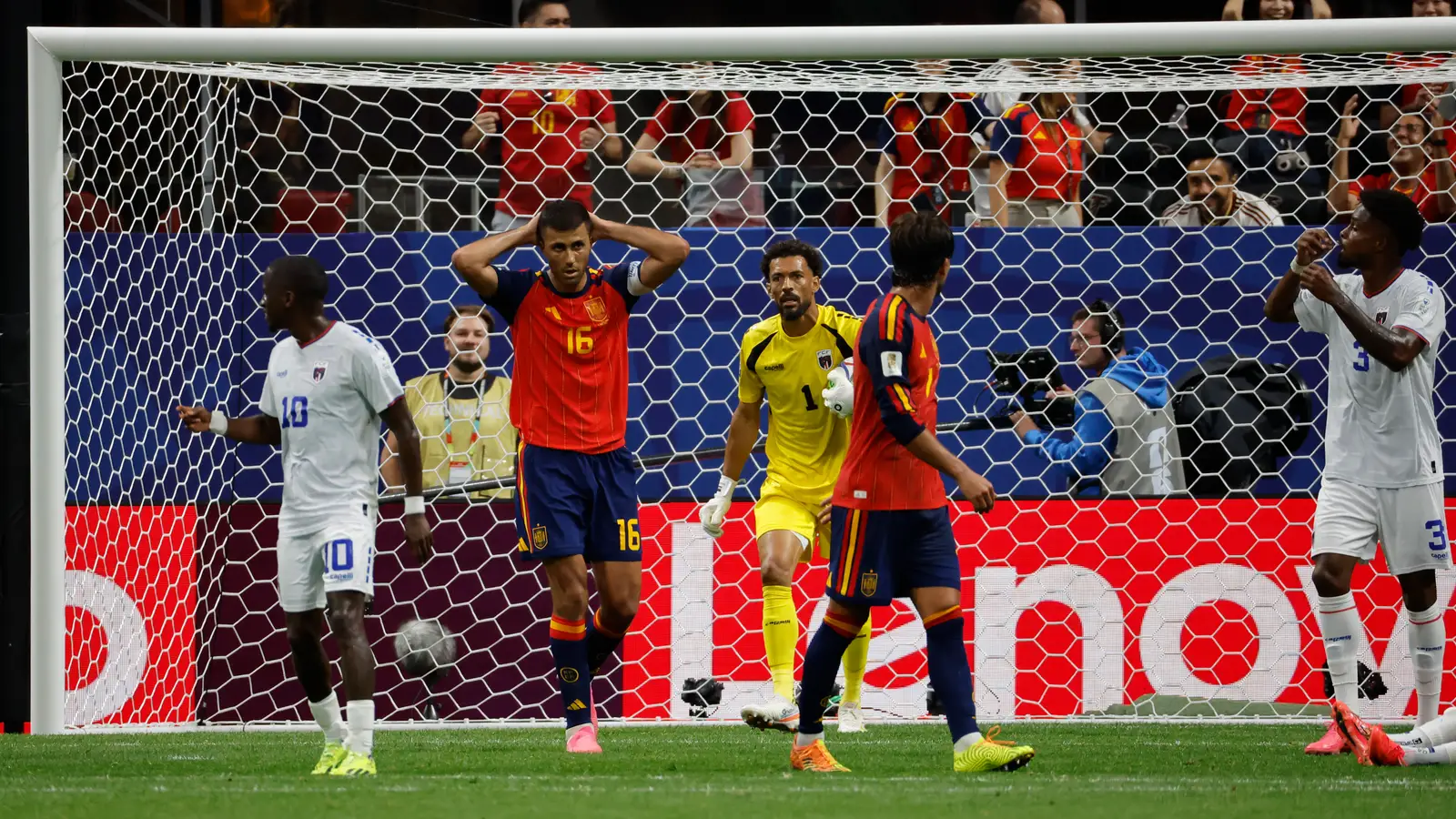 Una España inoperativa se la 'pega' ante Cabo Verde en su debut en el Mundial 2026 (0-0)