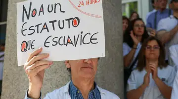 Los médicos madrileños arrancan este lunes la quinta semana de huelga contra el Estatuto Marco Los médicos madrileños arrancan este lunes la quinta semana de huelga contra el Estatuto Marco