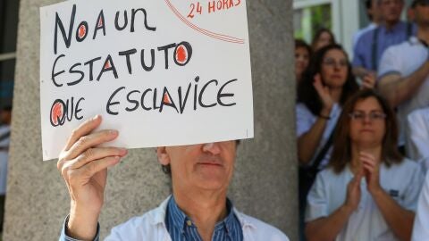Los m&eacute;dicos madrile&ntilde;os arrancan este lunes la quinta semana de huelga contra el Estatuto Marco