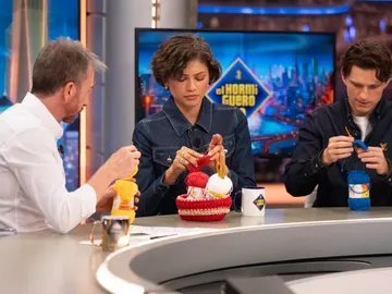 Tom Holland y Zendaya desvelan su sorprendente pasión por... ¡el ganchillo! Tom Holland y Zendaya desvelan su sorprendente pasión por... ¡el ganchillo!