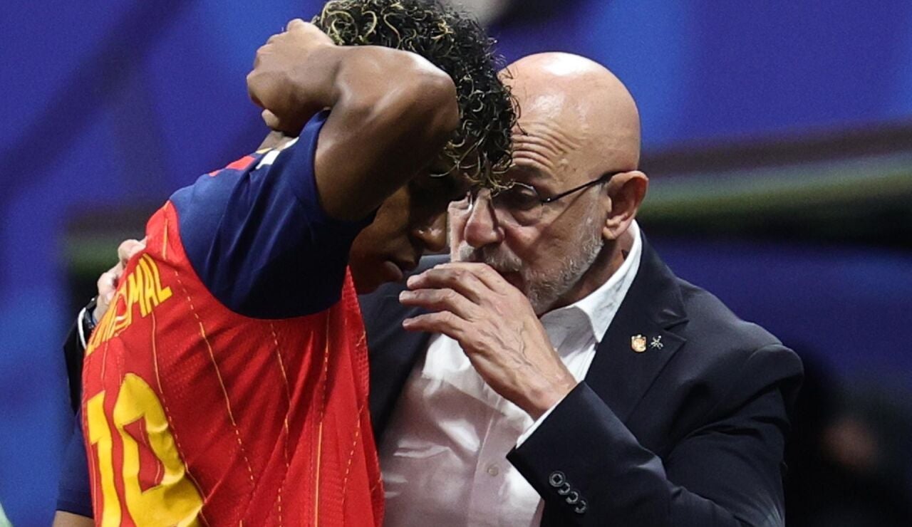 De la Fuente da instrucciones a Lamine Yamal