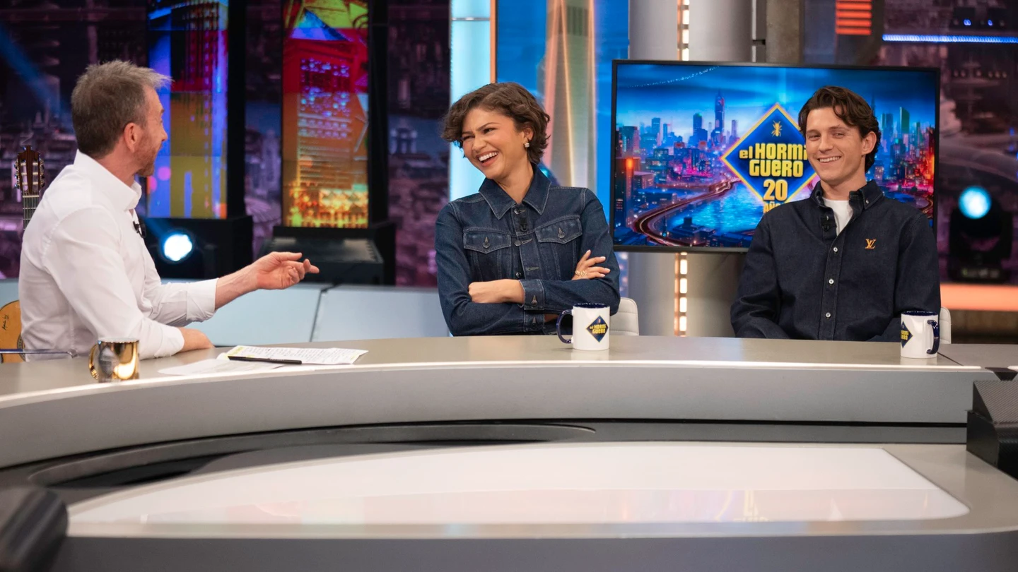 ¿Qué harían si pudiesen pasar desapercibidos? Tom Holland y Zendaya desvelan sus secretos ¿Qué harían si pudiesen pasar desapercibidos? Tom Holland y Zendaya desvelan sus secretos