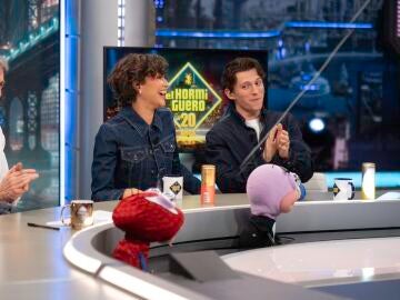 Trancas y Barrancas ponen a prueba la velocidad de reacci&oacute;n de Tom Holland y Zendaya