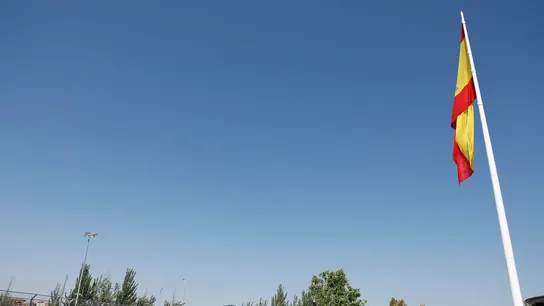 Madring inaugura su nueva pista de F1 y la bandera de España más grande del mundo Madring inaugura su nueva pista de F1 y la bandera de España más grande del mundo