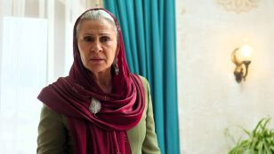El golpe m&aacute;s bajo de Sadakat a Cihan para frenar a Nare: "&iquest;T&uacute; dejaste que Alya se divorciara?"