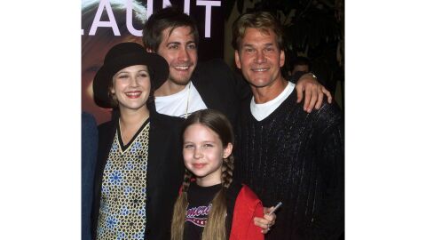 Daveigh Chase de pequeña junto a Drew Barrymore