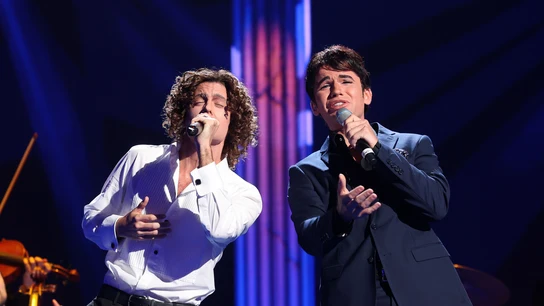 ¡Menuda dupla! Martín Savi y Mikel Herzog Jr. nos erizan la piel como Luis Fonsi y David Bisbal ¡Menuda dupla! Martín Savi y Mikel Herzog Jr. nos erizan la piel como Luis Fonsi y David Bisbal