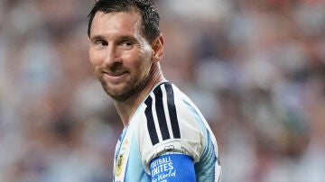Leo Messi en el partido del Mundial contra Argelia
