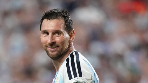 Leo Messi en el partido del Mundial contra Argelia
