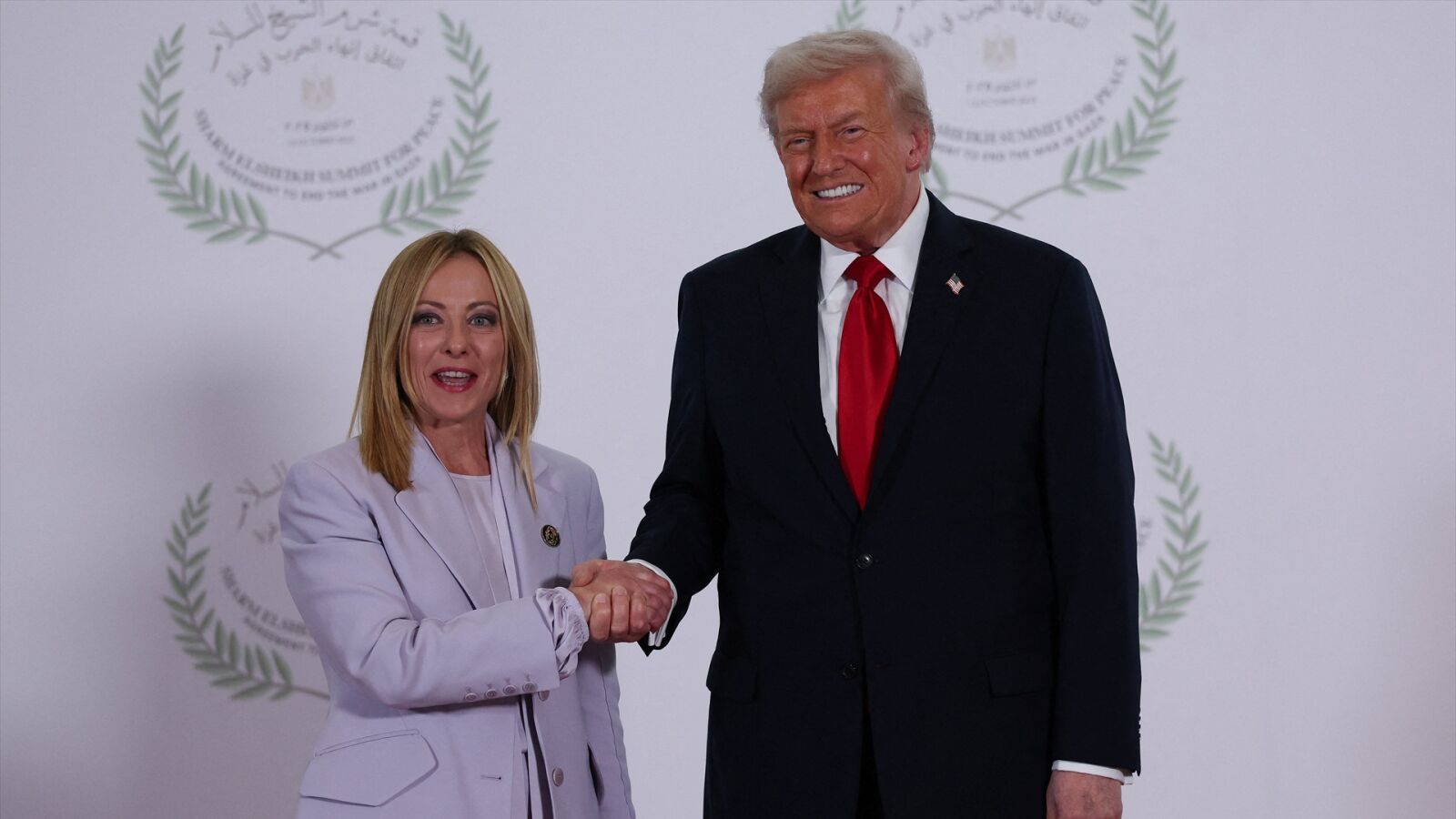 Trump dice que se hizo una foto con Meloni 