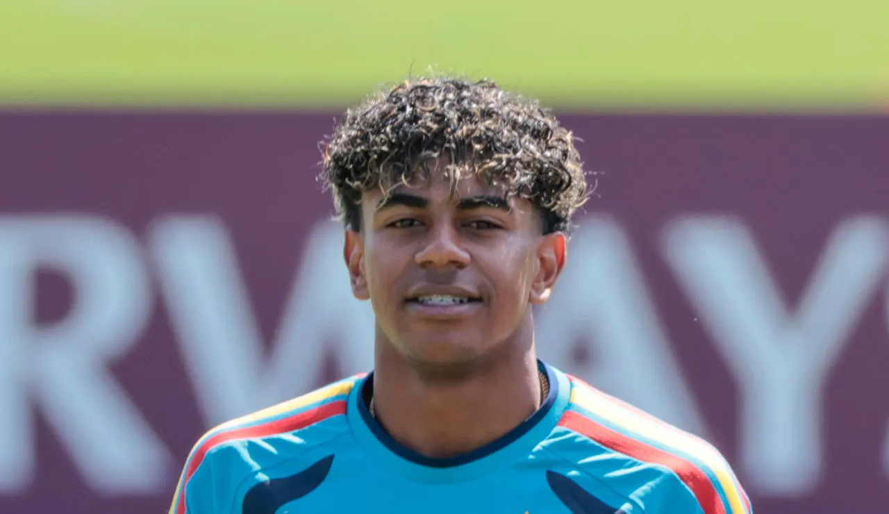 Lamine Yamal, durante el entrenamiento con España
