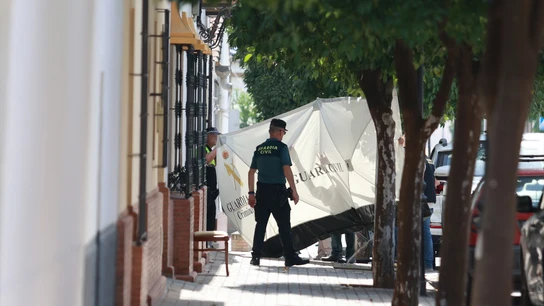 Agentes de la Guardia Civil en el lugar de los hechos Agentes de la Guardia Civil en el lugar de los hechos