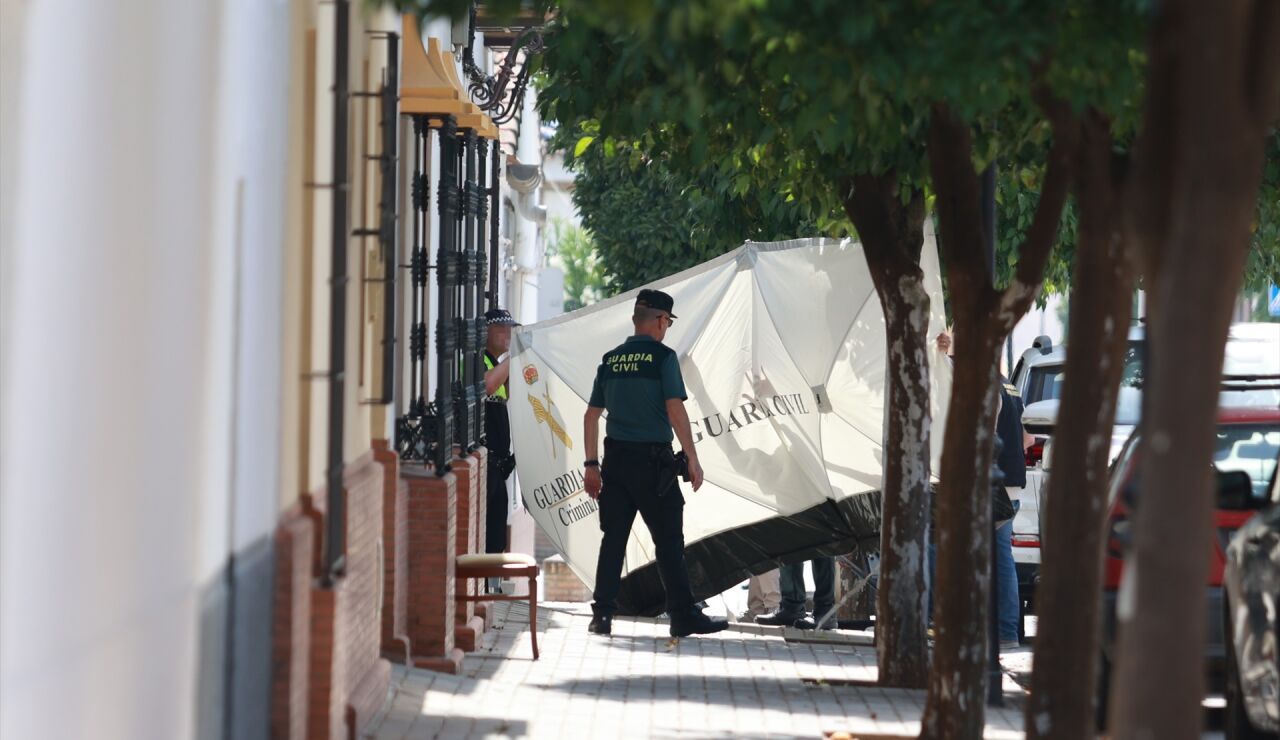 Agentes de la Guardia Civil en el lugar de los hechos