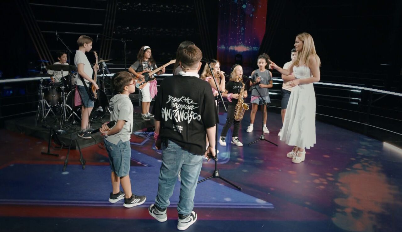 Edurne prepara la &ldquo;batalla m&aacute;s complicada&rdquo; con la banda al completo: &ldquo;Tengo muchos ni&ntilde;os encima del escenario&rdquo;