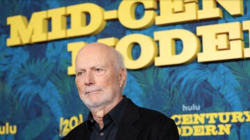 Muere James Burrows, el director que marc&oacute; una &eacute;poca con 'Friends' y 'Cheers'
