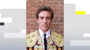 El torero Tomás Angulo herido "muy grave" tras una cogida en la plaza de Moralzarzal El torero Tomás Angulo herido "muy grave" tras una cogida en la plaza de Moralzarzal