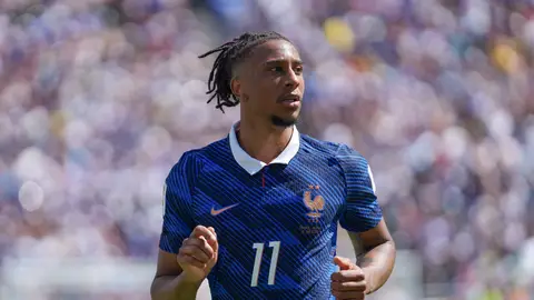 Michael Olise en un partido con la Selección de Francia Michael Olise en un partido con la Selección de Francia