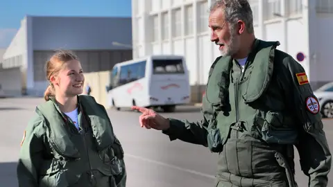 Vuelo de Instrucción de la princesa Leonor junto a su padre, Felipe VI, en la Academia General del Aire y del Espacio Vuelo de Instrucción de la princesa Leonor junto a su padre, Felipe VI, en la Academia General del Aire y del Espacio, a 18 de junio de 2026, en San Javier (Murcia) FUERZAS ARMADAS;PRINCESA LEONOR;FELIPE VI;AVIÓN;VUELO;19 JUNIO 2026 Casa de S.M. el Rey 19/06/2026