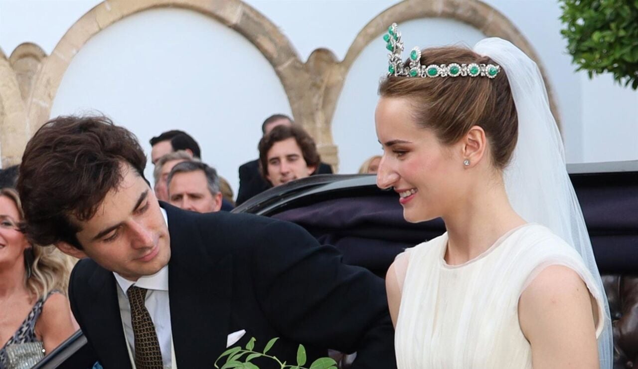 Alberto Mencos y Ana Domecq ya convertidos en marido y mujer