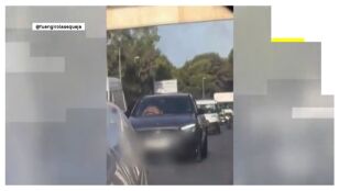 V&Iacute;DEO: Un hombre mantiene relaciones sexuales mientras conduce por una carretera en Marbella