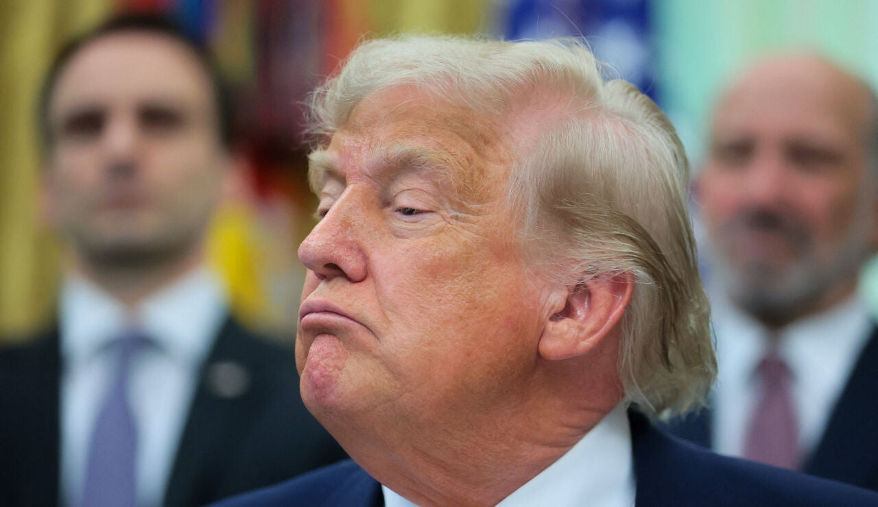 Trump vuelve a cargar contra la OTAN y arremete de nuevo contra Starmer