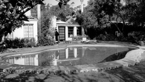 Casa de Marilyn Monroe el día después de su muerte el 5 de agosto de 1962