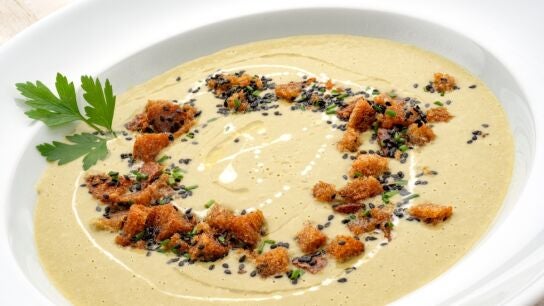 Crema de lechuga con picatostes