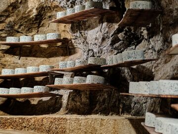 La magia del Cabrales en su propia cueva: tradici&oacute;n, historia y sabor