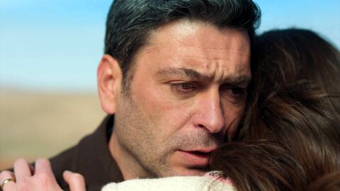 Esta noche en En tierra lejana: Cihan Deniz desaparece y Alya teme que Ecmel se lo haya llevado