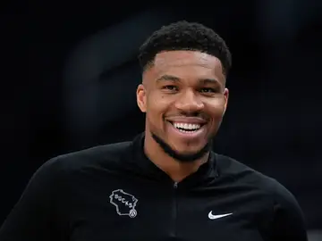 Giannis Antetokounmpo en los Bucks Giannis Antetokounmpo en los Bucks