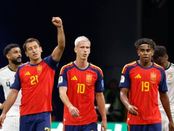 Mikel Oyarzabal celebra su gol a Arabia Saud&iacute;