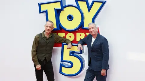 Tom Hanks y Tim Allen en la premiere de Toy Story 5 en Londres Tom Hanks y Tim Allen en la premiere de Toy Story 5 en Londres