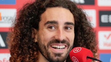 Marc Cucurella en rueda de prensa
