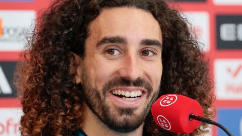Marc Cucurella en rueda de prensa