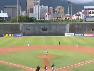 El partido entre Marineros y Senadores de la Liga Mayor de Béisbol Profesional El partido entre Marineros y Senadores de la Liga Mayor de Béisbol Profesional