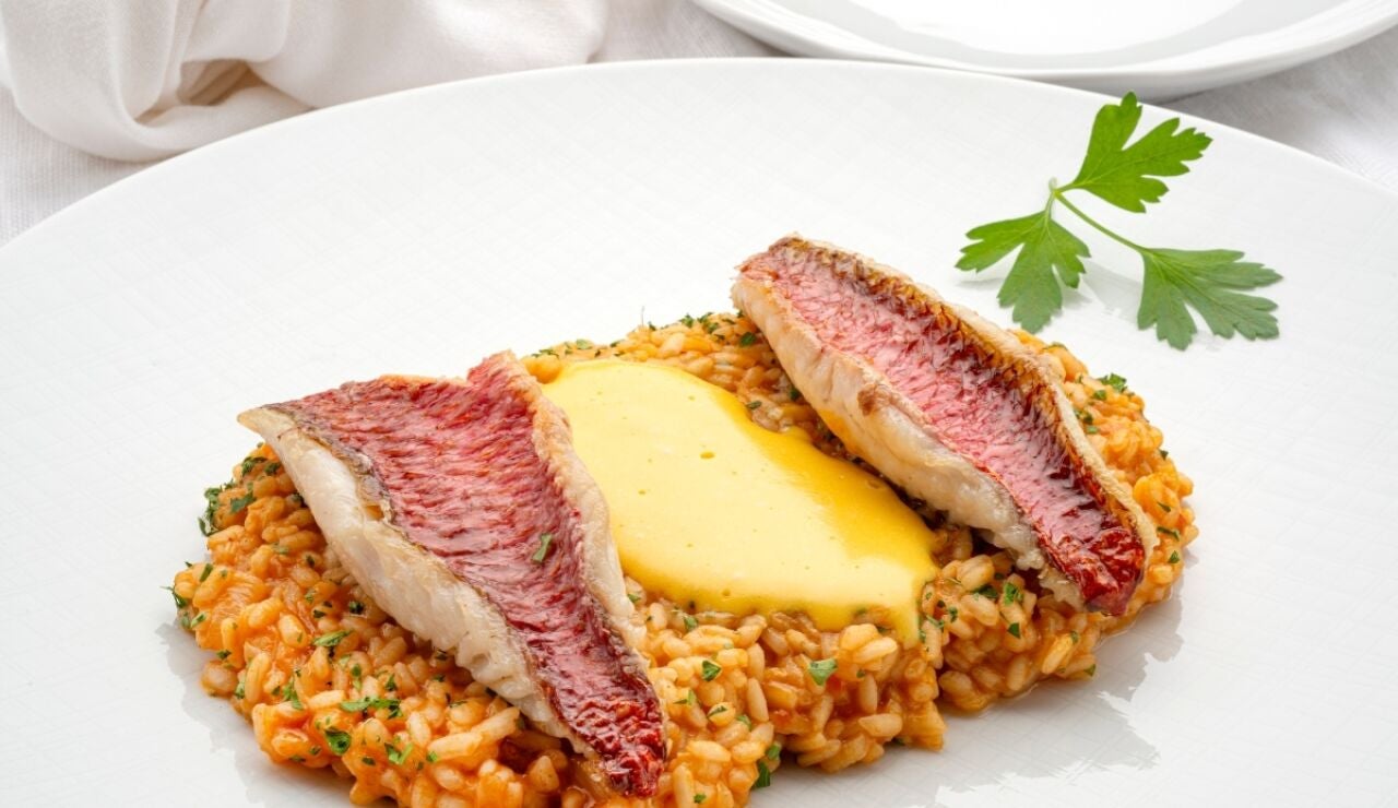 Arroz con salmonetes