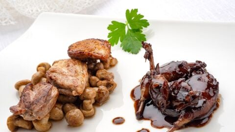 Codornices con setas de primavera
