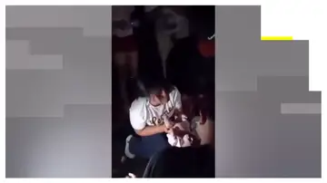 Nace un bebé entre los escombros Nace un bebé entre los escombros