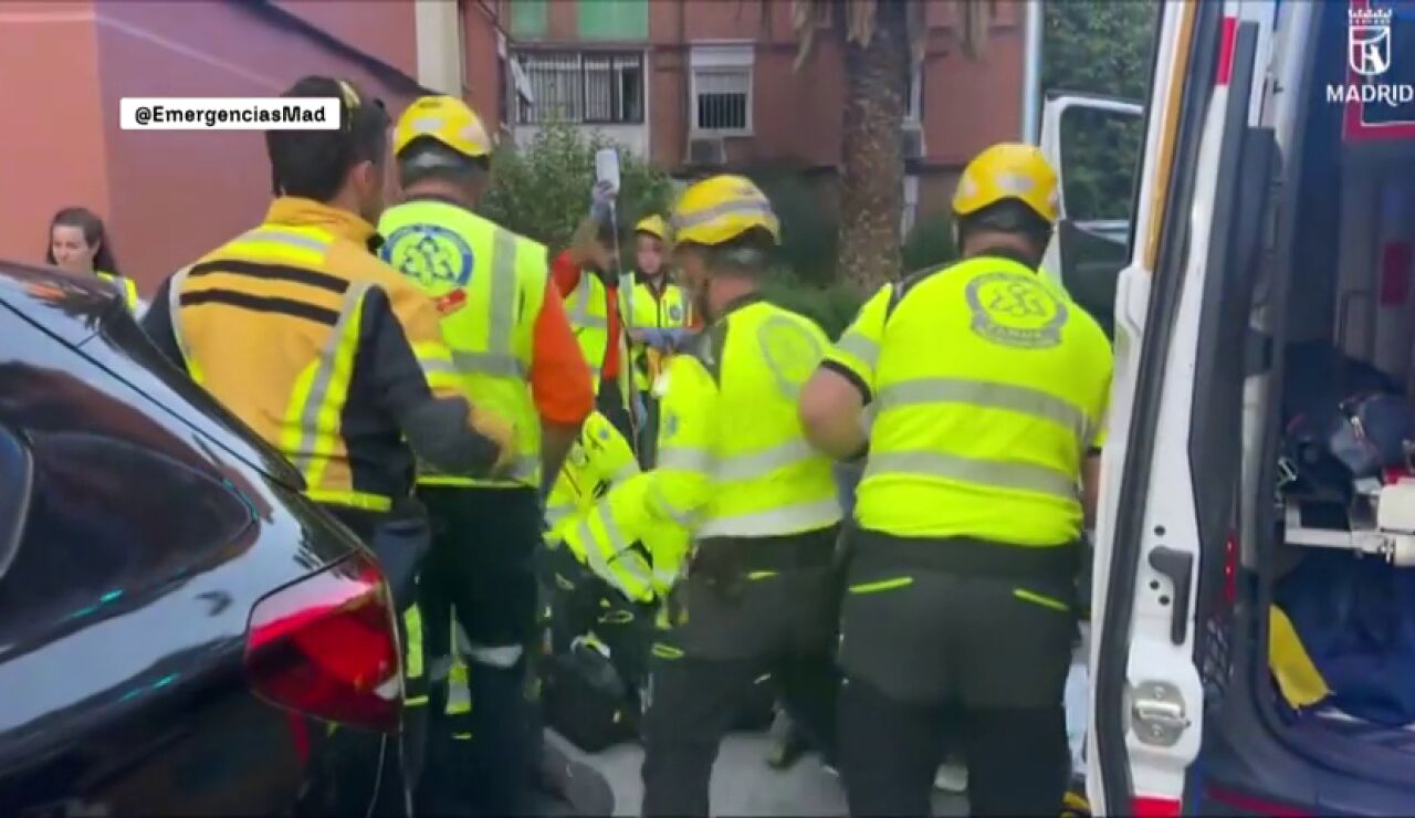 Un hombre salta desde un tercer piso para huir de un incendio y se encuentra en estado cr&iacute;tico