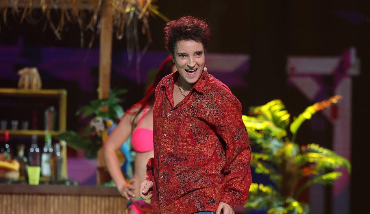 &iexcl;Vuelva a los 2000! Leonor Lavado recrea el m&iacute;tico &lsquo;Vive la vida&rsquo; de Gusanito en Tu cara me suena