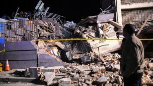 Two strong earthquakes hit Venezuela
